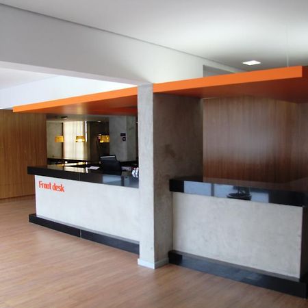 Vista Inn Express Contagem Exterior foto